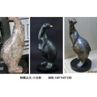 现代简约铜雕小浣熊摆件客厅书房卧室装饰