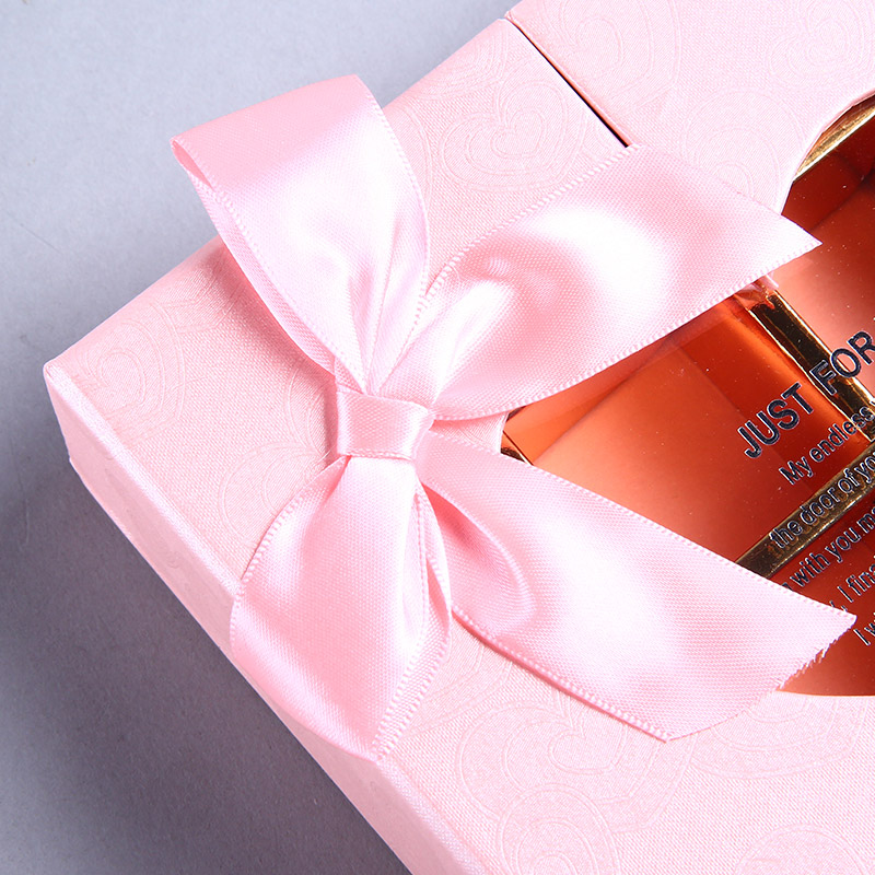 新款爱心粉红16格对开巧克力盒 糖果月饼盒礼品盒礼物盒 定制批发 W90715