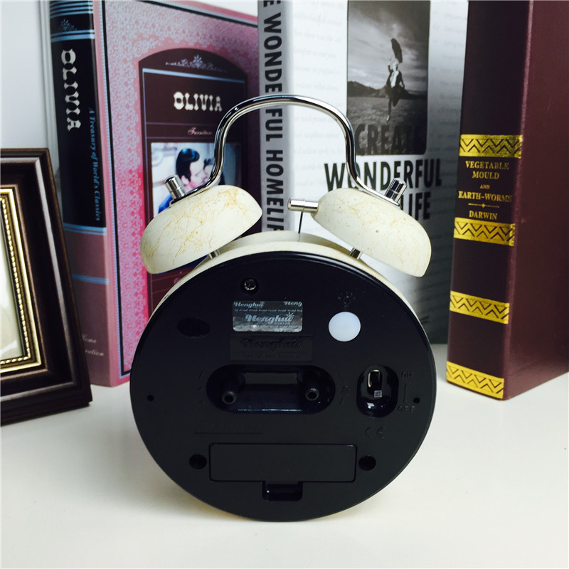 简约复古做旧黄色静音床头打铃钟闹钟 桌面个性创意时钟3