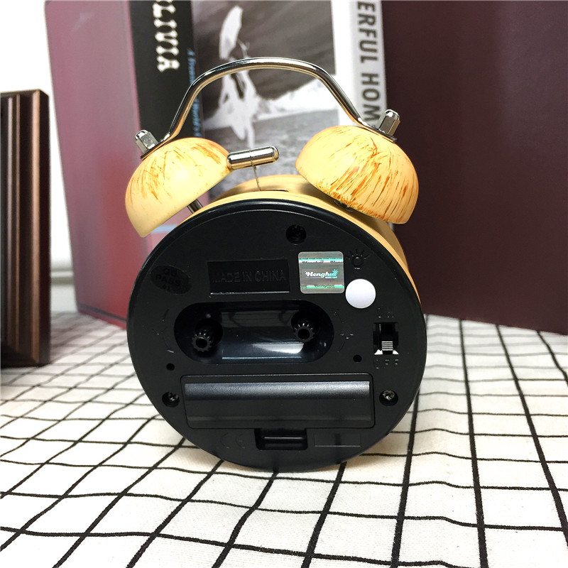 黄色简约仿锈打铃钟闹钟 静音床头桌面个性创意时钟3