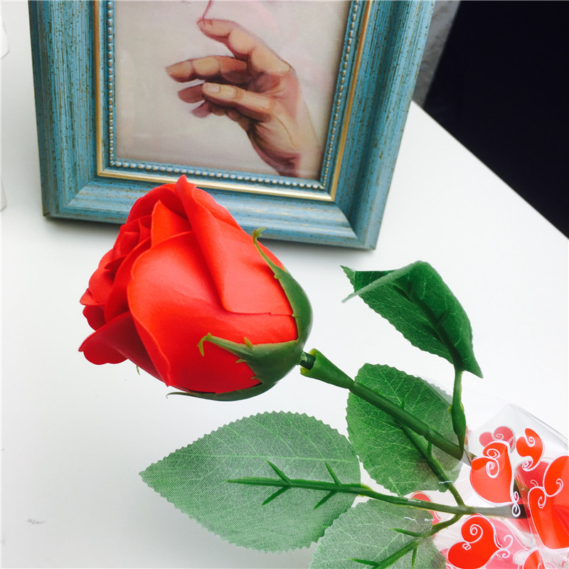 红色爆款玫瑰香皂花束礼盒康乃馨肥皂花批发情人节母亲节生日礼品厂家2