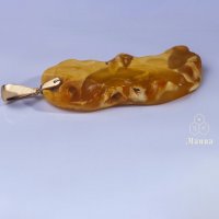琥珀吊坠