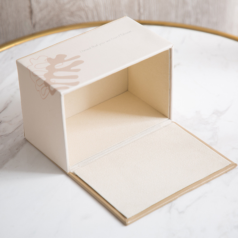 皮质纸巾盒 时尚创意系列 皮革纸巾盒 简约元素 家居日用品装饰品