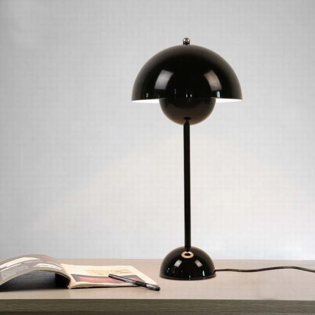 后现代简约铁艺灯具设计师样板房客厅卧室创意学习工作台灯