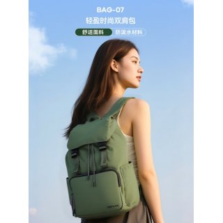 睿量 轻盈时尚双肩包 BAG-07