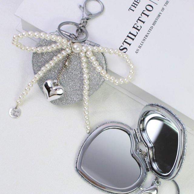 [胜雅] 银闪爱心迷你化妆镜随身携带折叠镜子钥匙扣饰品包包挂件