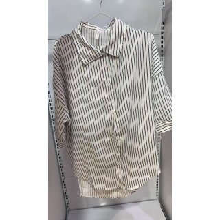 短袖竖条纹衬衫套装