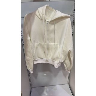 悠闲保暖白色外套