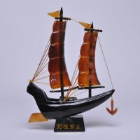 纯牛角制作老工艺摆件帆船送礼佳品棕色中双帆船摆件NH-48